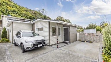  at 16A Lincoln Avenue, Tawa, Wellington