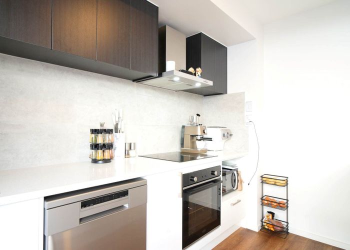  at 45 Bloom Crescent, Sunnyvale, Auckland