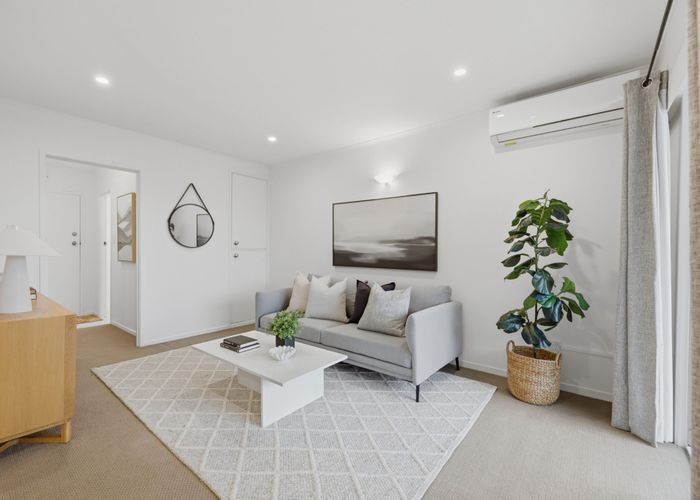  at 15/83 Lake Road, Belmont, North Shore City, Auckland