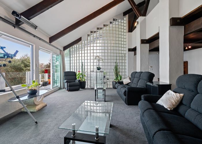  at 5 Rangiuru Road, Mahina Bay, Lower Hutt, Wellington