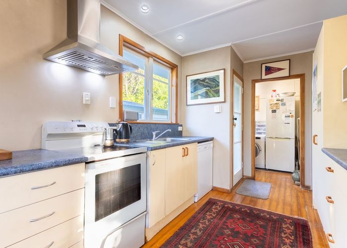  at 5 Leinster Avenue, Raumati South, Kapiti Coast, Wellington