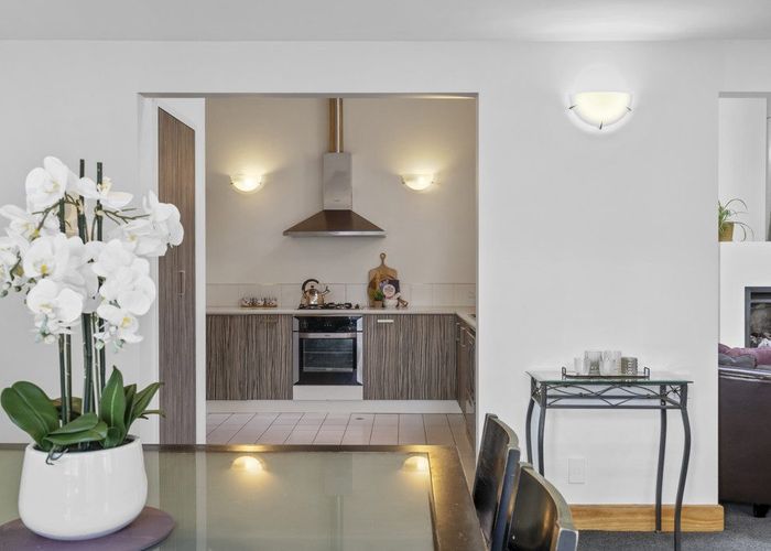  at 2A/21 Left Bank, Te Aro, Wellington