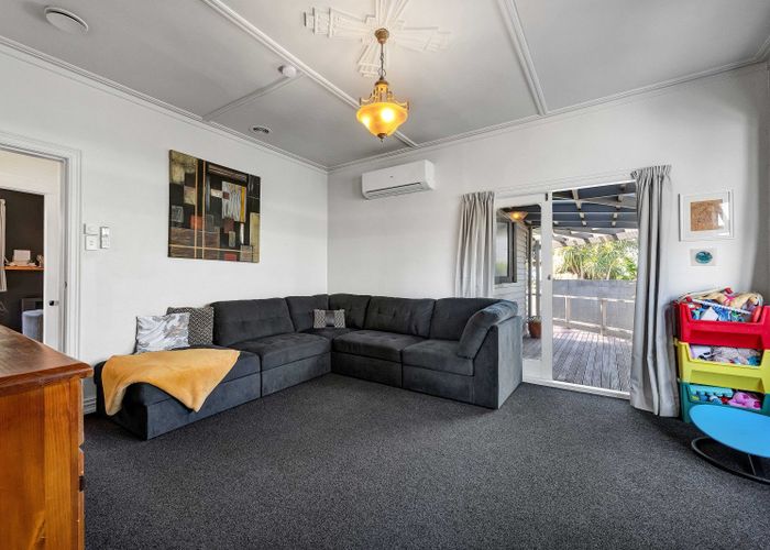  at 263 Huatoki Street, Vogeltown, New Plymouth, Taranaki