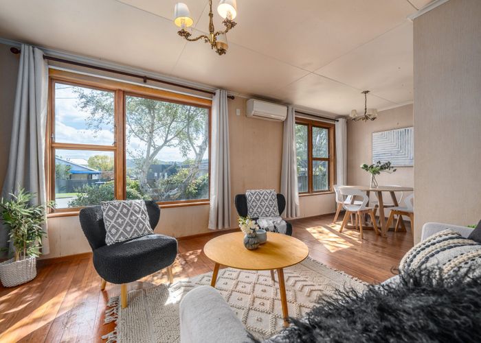  at 6 Young Grove, Stokes Valley, Lower Hutt, Wellington