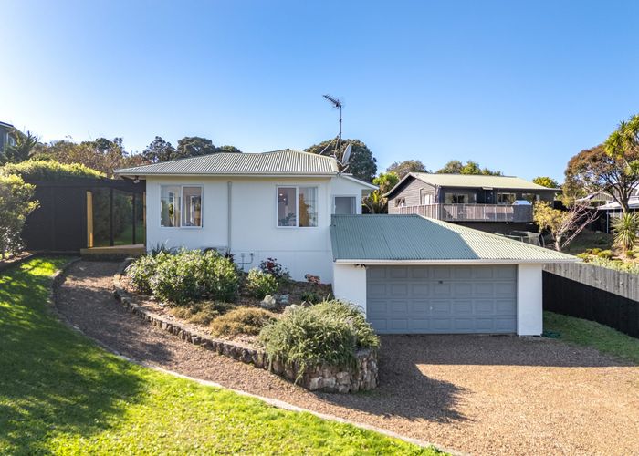  at 27 Alison Road, Surfdale, Waiheke Island, Auckland