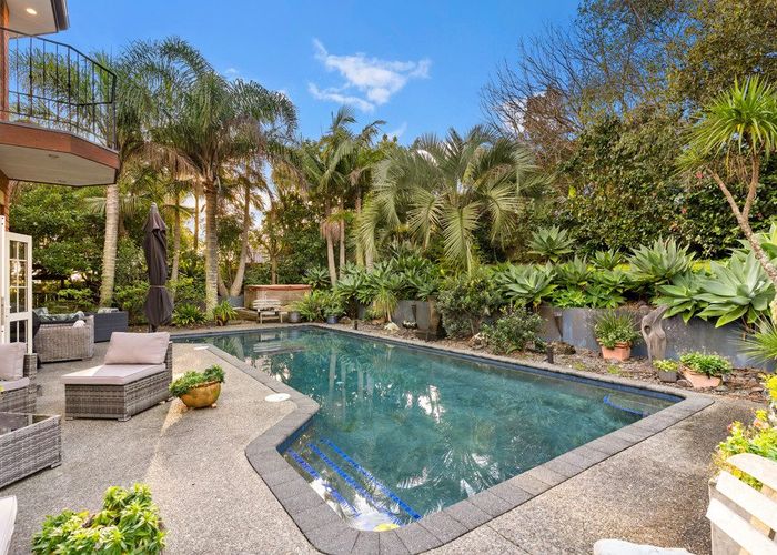  at 32 Oakford Park Crescent, Greenhithe, North Shore City, Auckland