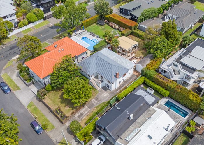  at 4 Athlone Road, Glendowie, Auckland