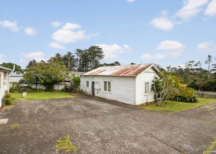  at 14 Godley Road, Green Bay, Waitakere City, Auckland