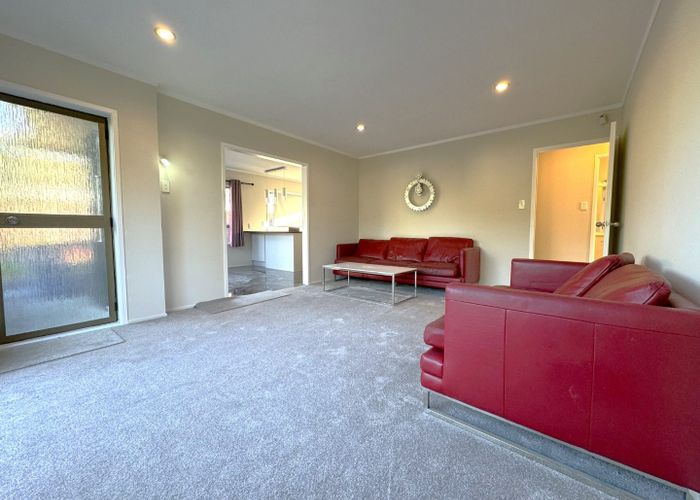 at 1/20 Alma Road--Viewing--On Sat 20th Dec at 12:40-1:00pm, Milford, North Shore City, Auckland
