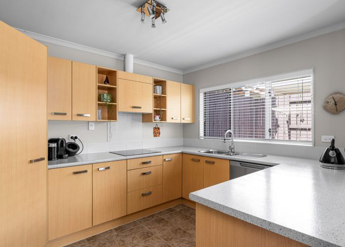  at 34 Terracotta Drive, Blockhouse Bay, Auckland