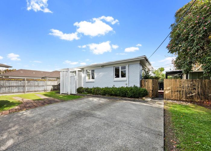  at 416 West Coast Road, Glen Eden, Waitakere City, Auckland