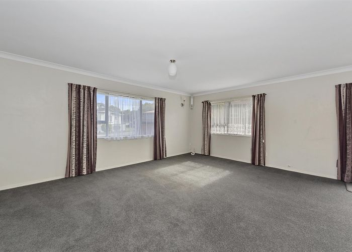  at 15A Forest Lake Road, Forest Lake, Hamilton