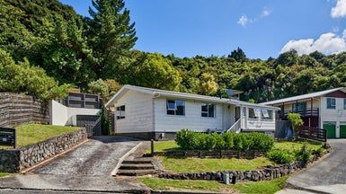  at 27 Tiroiti Grove, Stokes Valley, Lower Hutt