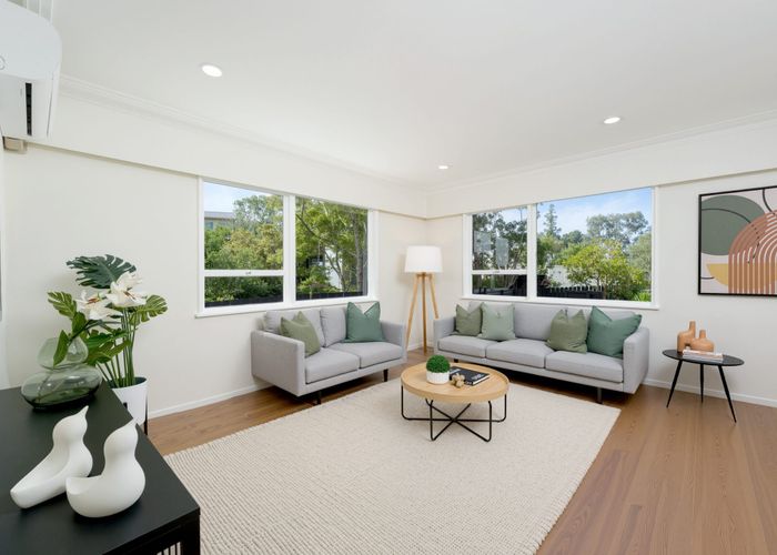  at 34 Cyclarama Crescent, Massey, Waitakere City, Auckland