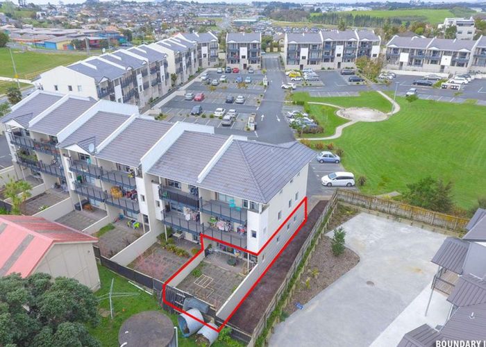  at 71 Spencer Road, Oteha, North Shore City, Auckland