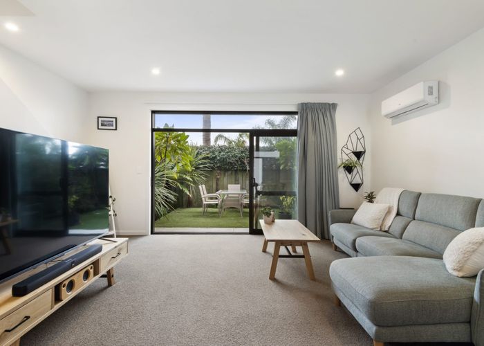  at 5/50 Ocean View Road, Northcote, Auckland