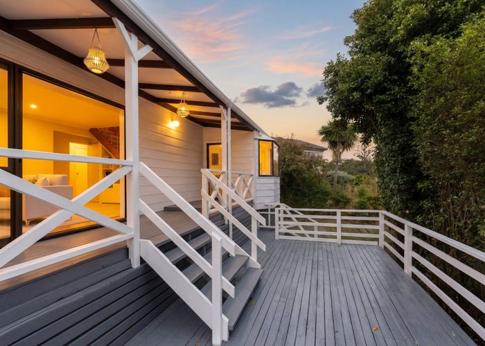  at 1/12 Shanaway Rise, Hillcrest, North Shore City, Auckland