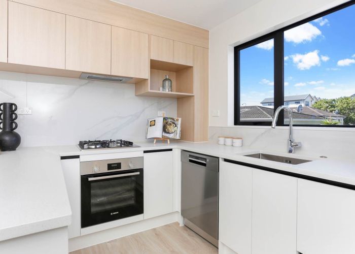  at 3/205 Sunnynook Road, Sunnynook, North Shore City, Auckland