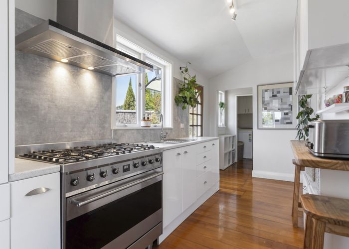  at 9 Nikau Street, New Lynn, Waitakere City, Auckland