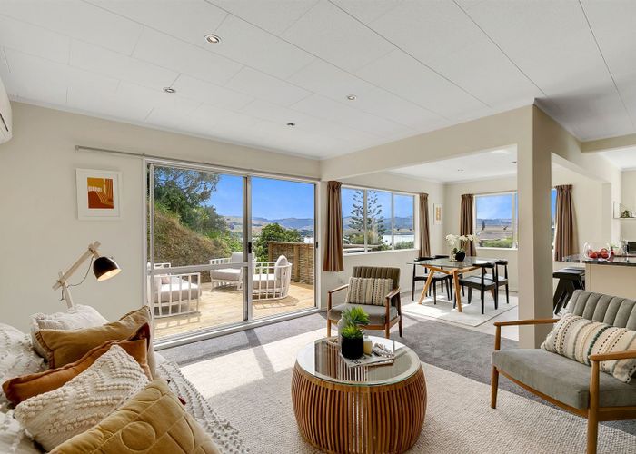  at 34 Oak Avenue, Paremata, Porirua