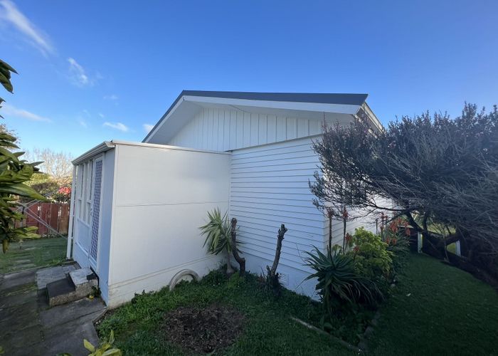  at 26 Hillview Avenue, New Windsor, Auckland City, Auckland
