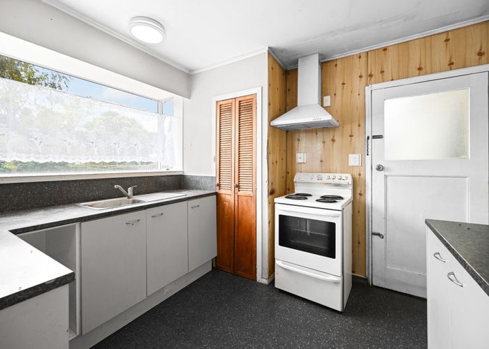  at 63 Paul Crescent, Fairfield, Hamilton