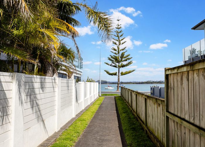  at 64A Hattaway Avenue, Bucklands Beach, Manukau City, Auckland