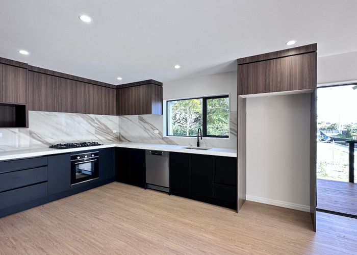  at 142 Great South Road, Manurewa, Manukau City, Auckland