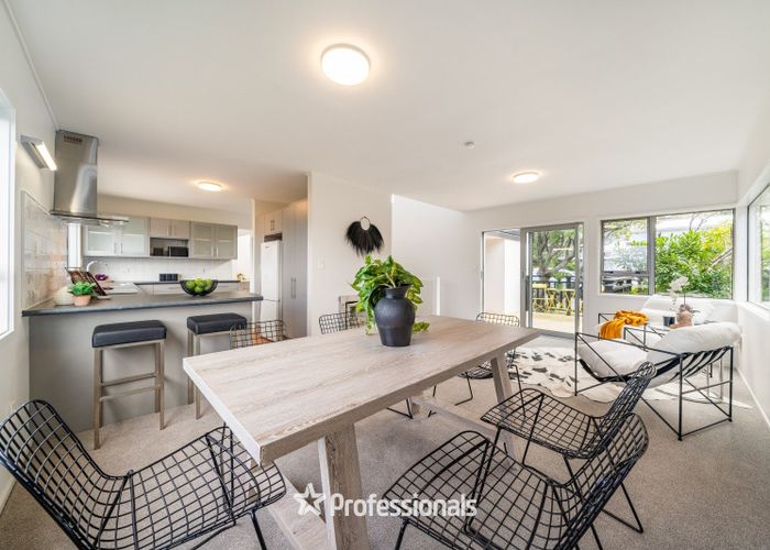  at 2 Stanhope Grove, Korokoro, Lower Hutt, Wellington