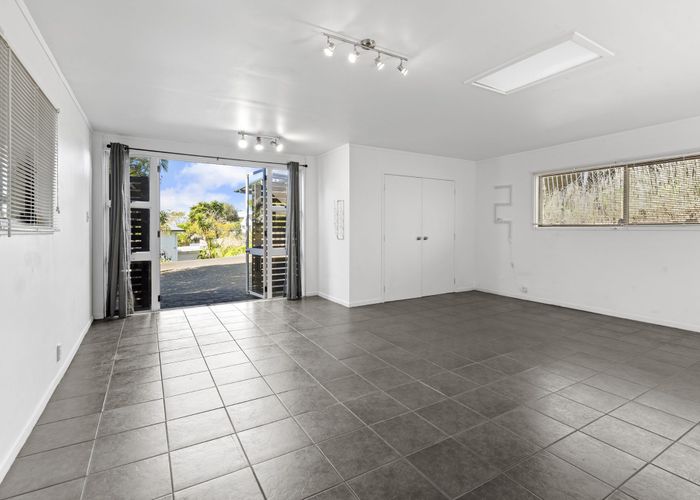  at 1/89 Glamorgan Drive, Torbay, North Shore City, Auckland