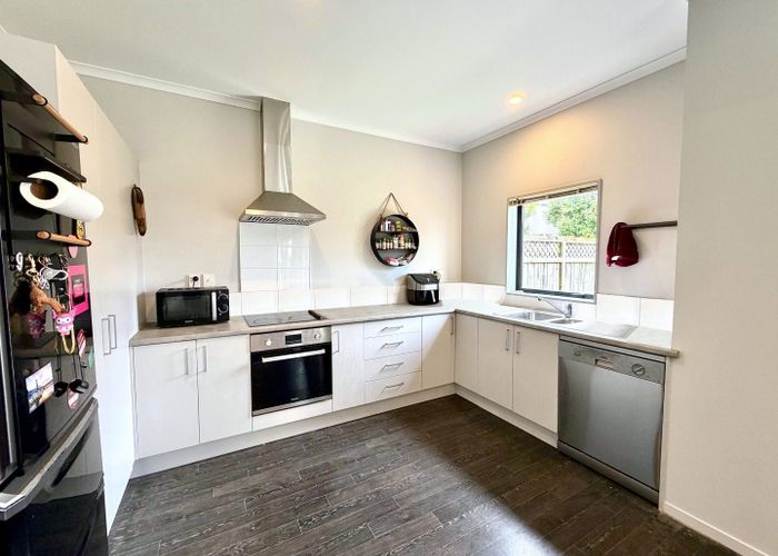  at 38 Ipukarea Street, Weymouth, Manukau City, Auckland