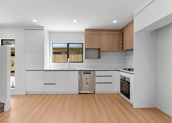  at 2/36 Sunnyside Crescent, Papatoetoe, Manukau City, Auckland