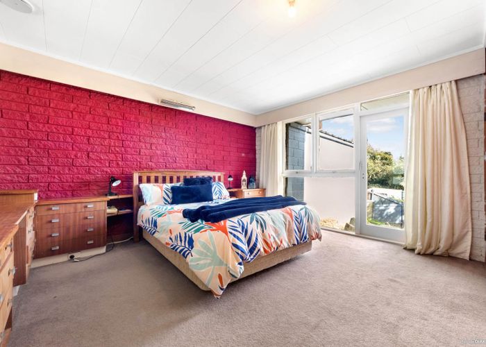  at 1/40 Verbena Road, Birkdale, Auckland