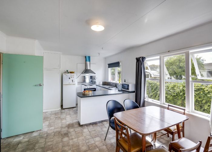  at 6 James Foley Avenue, Pirimai, Napier