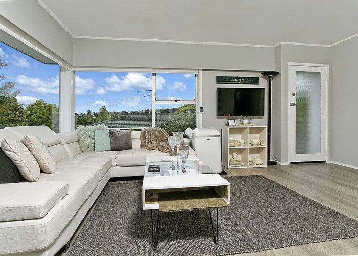  at 2/2 Lambrown Drive, Totara Vale, North Shore City, Auckland