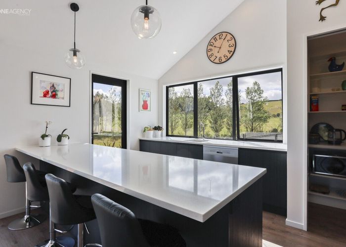  at 27 Mairangi Lane, Starvation Hill, Oxford