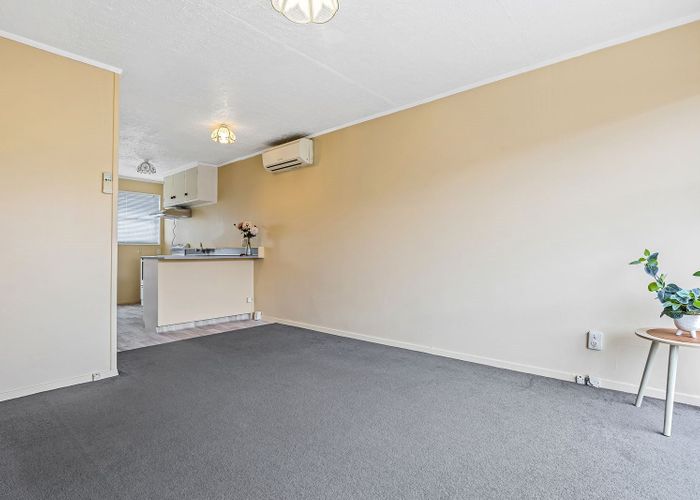  at 2/30 Vienna Street, Waltham, Christchurch