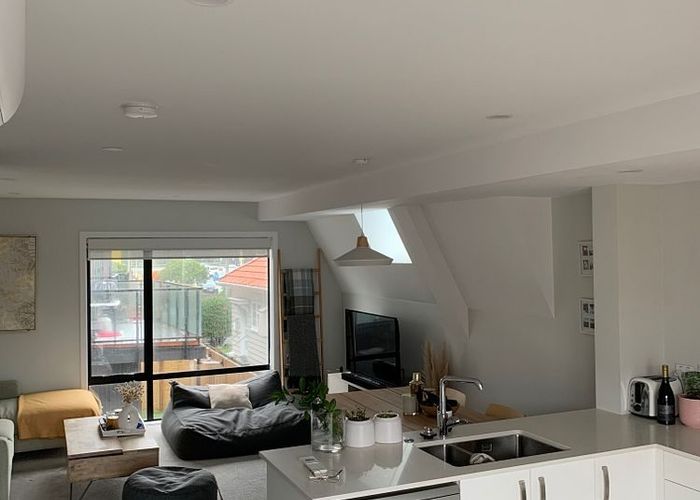  at 101 Rongotai Road, Kilbirnie, Wellington