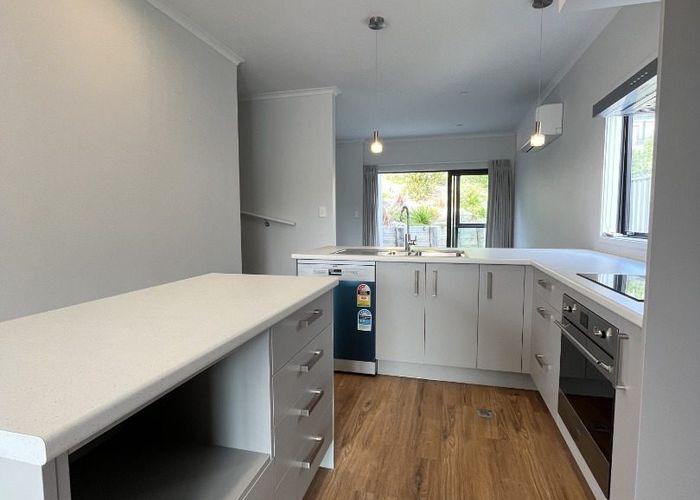  at 11 Koreke Close, Kenepuru, Porirua, Wellington