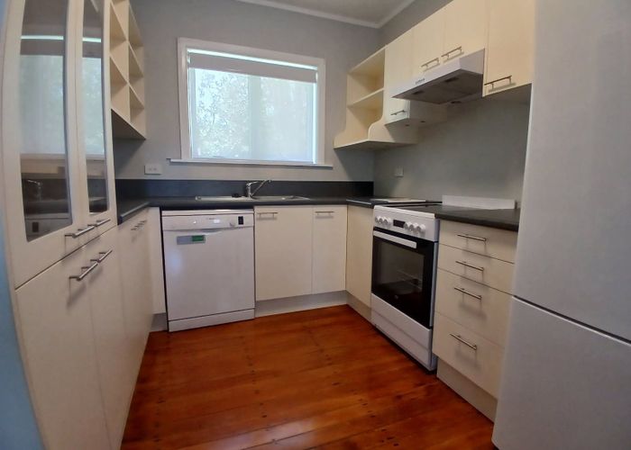  at 35 Woburn Road, Northland, Wellington, Wellington