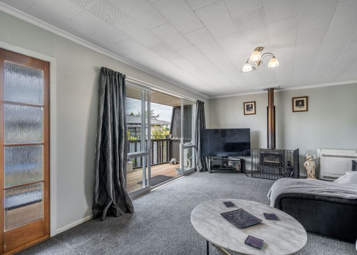 at 27 Iona Place, Strathern, Invercargill
