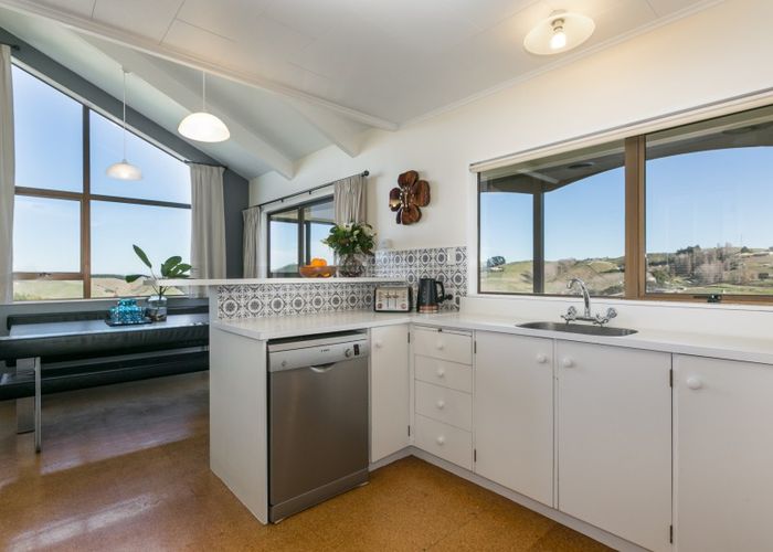  at 140 Seafield Road, Eskdale