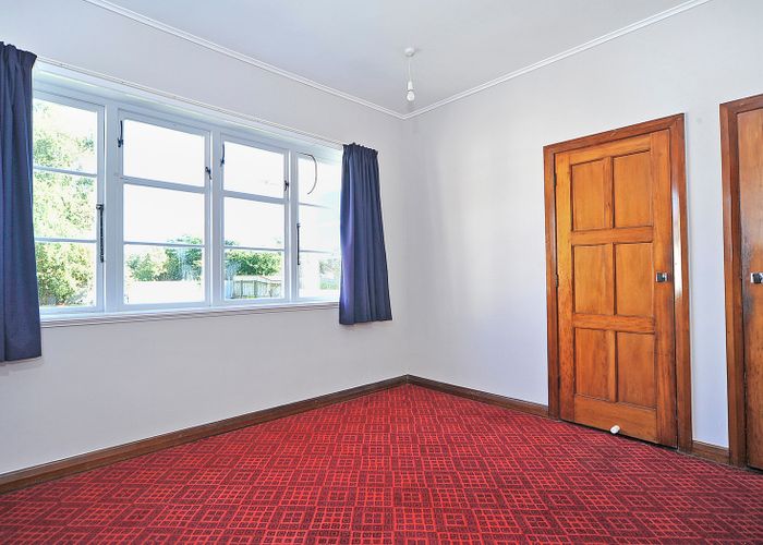 at 9 Park Road, West End, Palmerston North