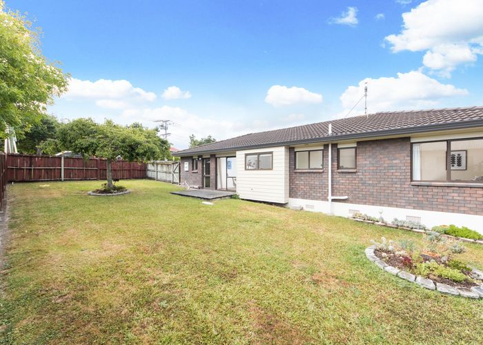  at 1/111 Sturges Road, Henderson, Auckland