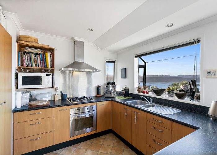  at 4 Forbes Lane, Newlands, Wellington