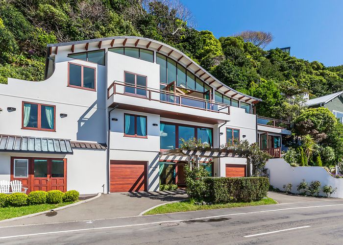 at 423 Karaka Bay Road, Karaka Bays, Wellington