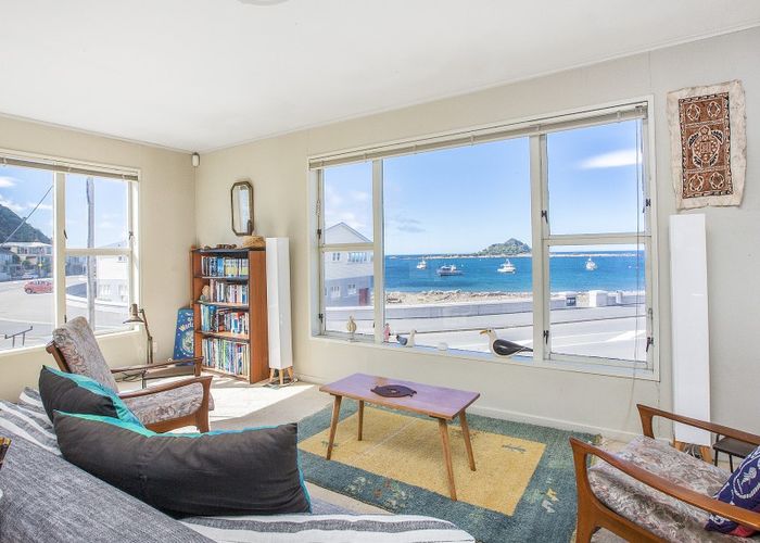  at 250 The Esplanade, Island Bay, Wellington