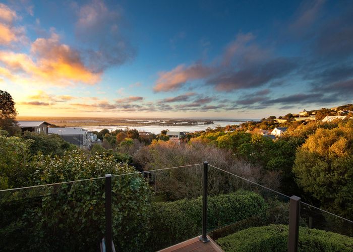  at 69 Cannon Hill Crescent, Mount Pleasant, Christchurch