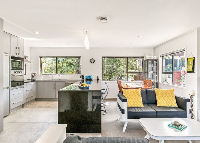 at 1 Milwaukee Place, Glendene, Auckland
