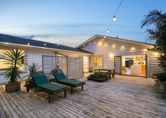  at 95 Wallace Road, Mangere Bridge, Auckland